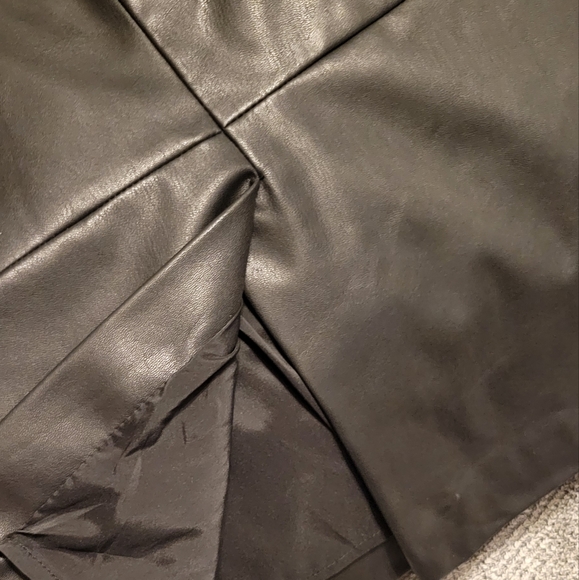 Pencil Skirt - Picture 4 of 12